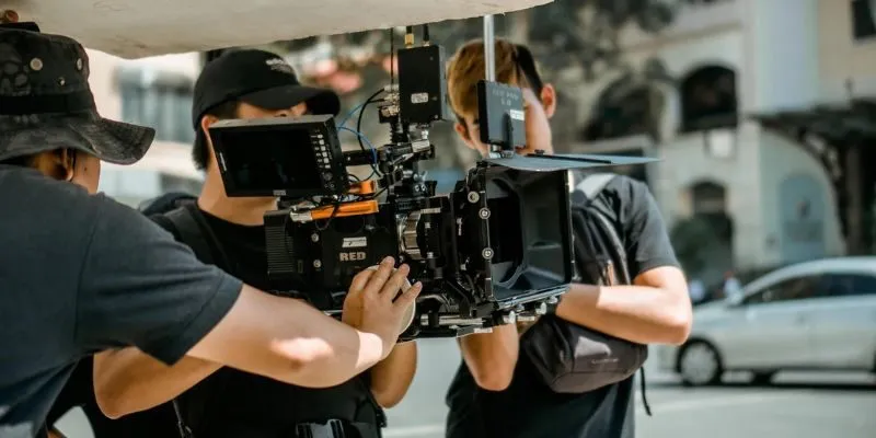Understanding the role of photographers in television production